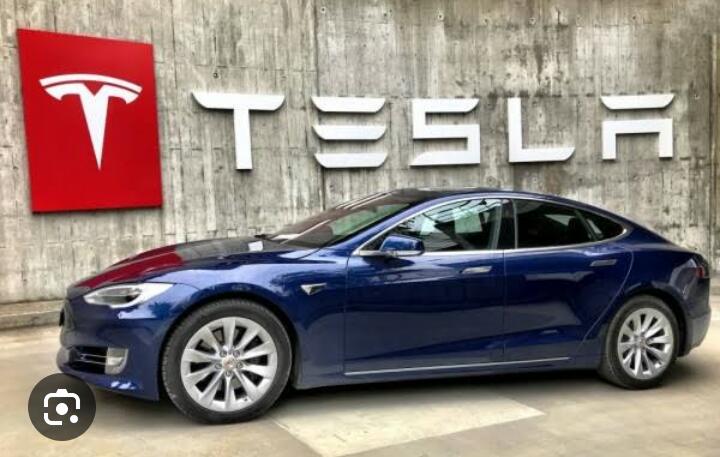 Jadi Mobil Listrik Terpopuler di Dunia, Ternyata Ini Keunggulan Mobil Listrik Tesla