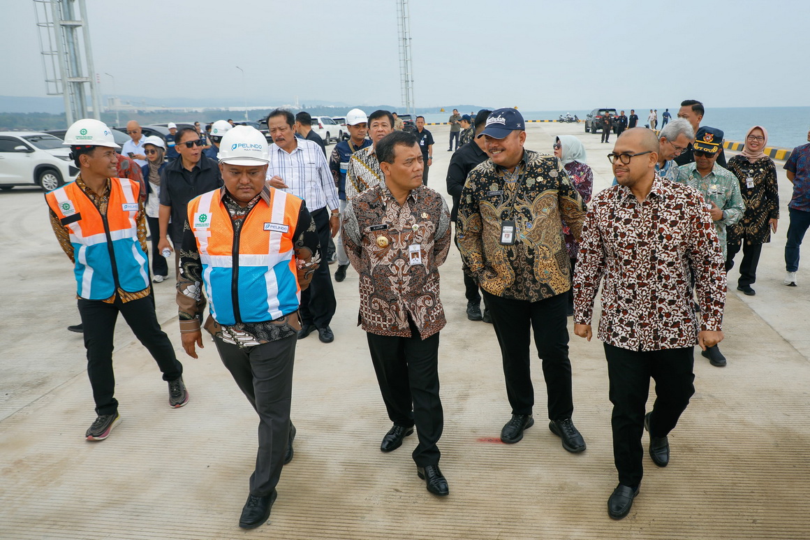 Agustus Pelabuhan Batang Siap Beroperasi, Bongkar Muat Barang Lebih Efesien 