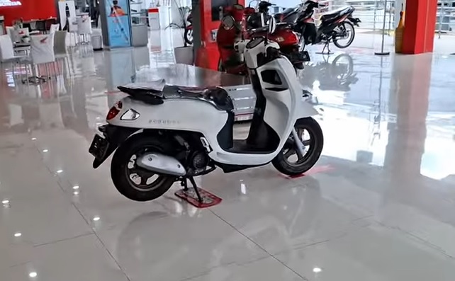 4 Hal yang Bikin Honda Scoopy Irit Hampir Setara BeAT