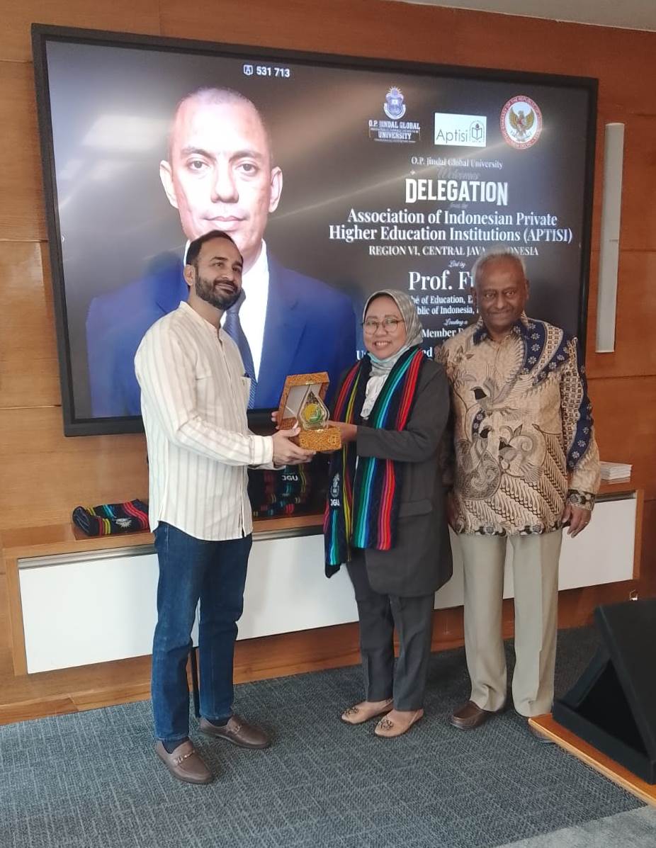 Universitas Bhamada Slawi Perkuat Jejaring Internasional Lewat Benchmarking APTISI di India