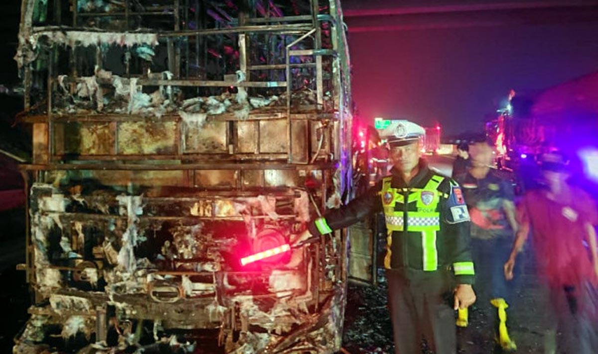 Kronologi Bus Tunas Muda Terbakar di Tol Semarang-Batang Dini Hari