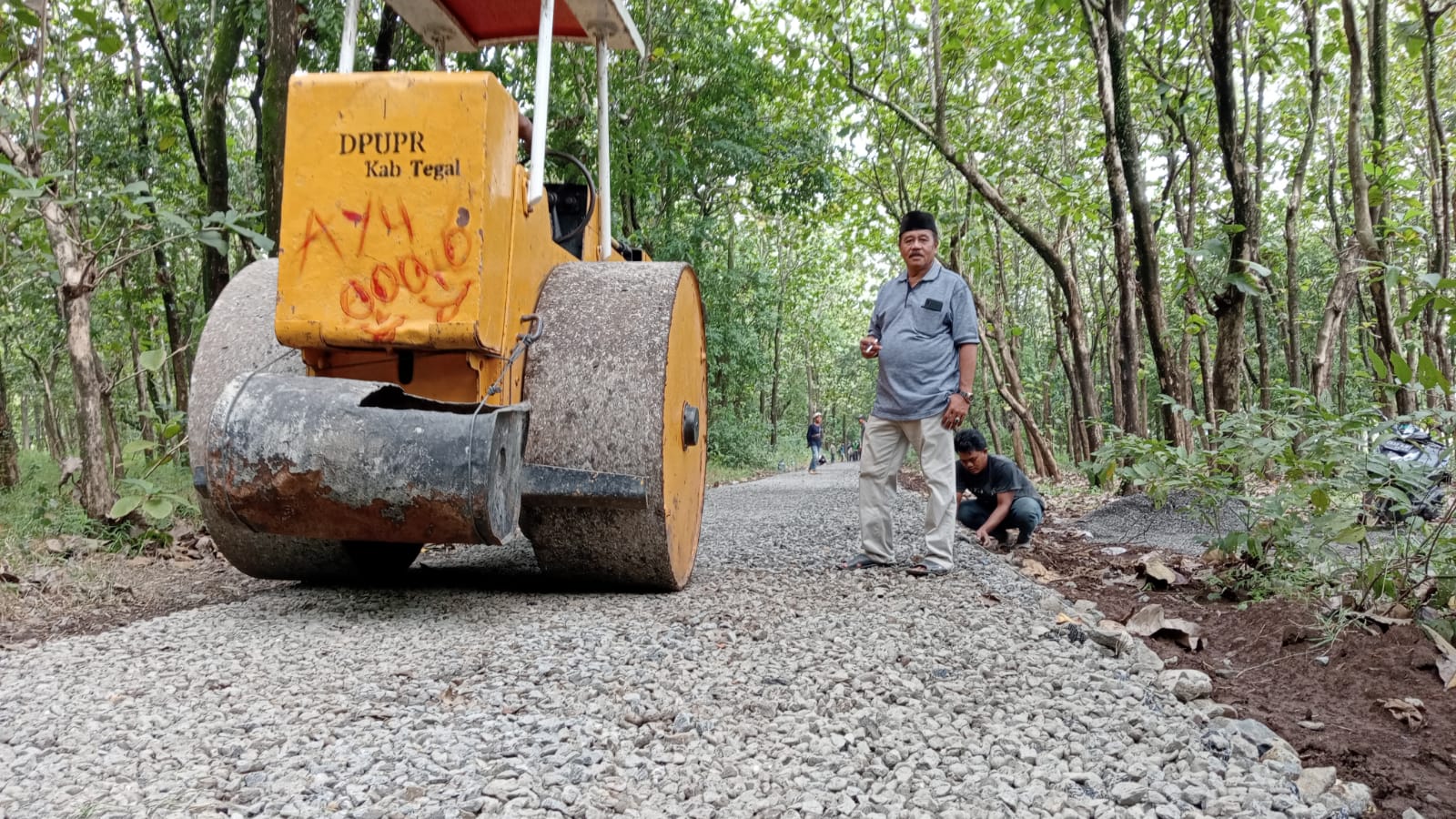 Warga Bungah, Akhirnya Jalan Pagerbarang-Rajegwesi Tegal Diperbaiki