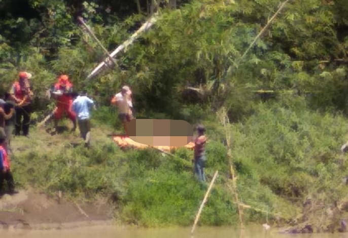 Mayat Misterius Ditemukan Pemancing Mengambang di Sungai Belakang Pasar Widorokandang