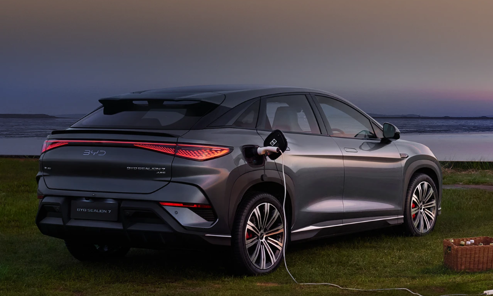 Alasan SUV BYD Sealion 8 Cocok jadi Rekomendasi Mobil Keluarga Terbaik