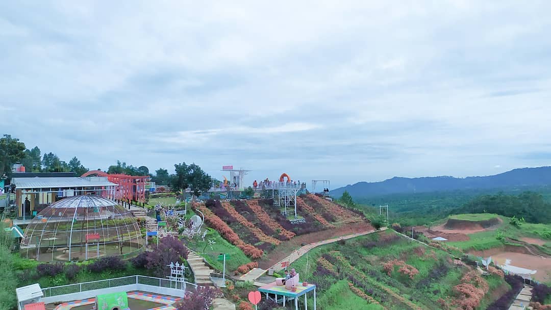 Wahana Wisata Bukit Tangkeban Nyalembang Pemalang, Berikut  Sejarah  Awal  dan 5 Keindahannya  yang Eksotif