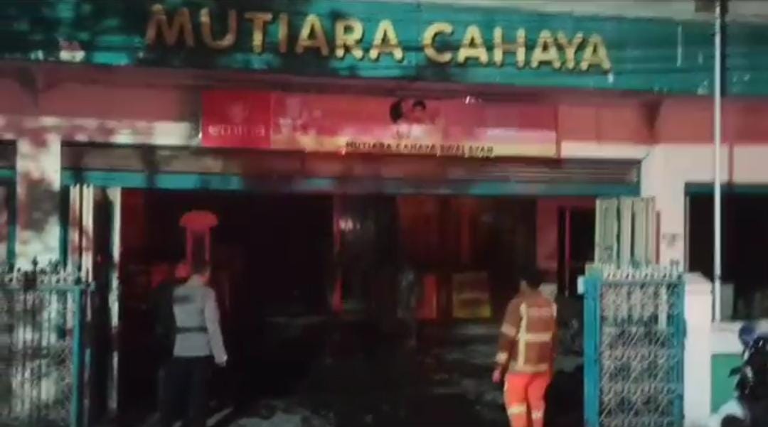 Mini Market MC Lama Slawi Terbakar, Penjaga Malam Sempat Dengar Suara Mencurigakan 