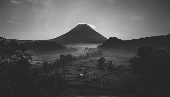 Sejarah Gunung Srandil Cilacap, Pesona Wisata Religius yang Menyimpan Mitos Pesugihan