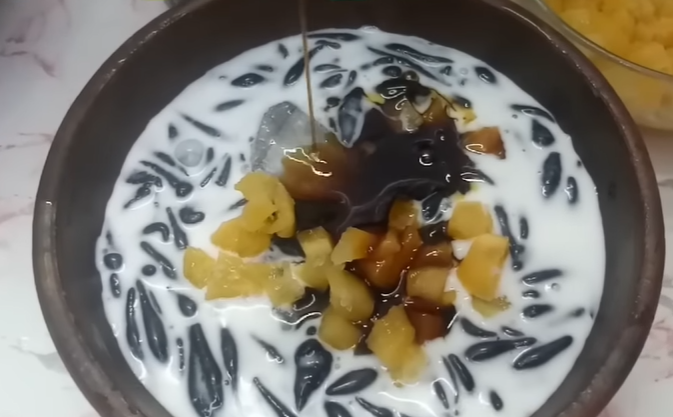 Segarnya Dawet Ireng Purworejo, Minuman Tradisional Viral yang Wajib Dicoba