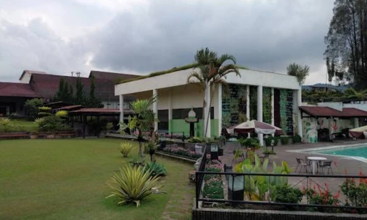 Daftar Vila Dekat Pemandian Air Panas Guci yang Sejuk, Dikelilingi Pepohonan Hijau