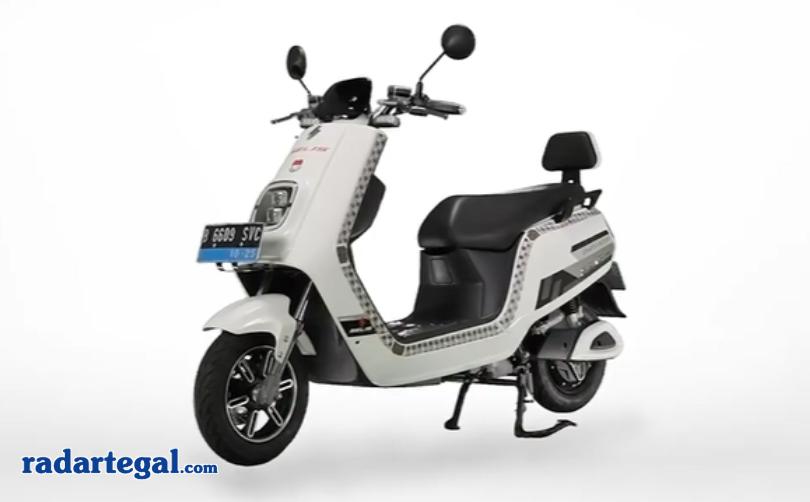 Cocok Untuk Turing, Ini Motor Listrik dengan Jarak Tempuh Terjauh di Indonesia 2025