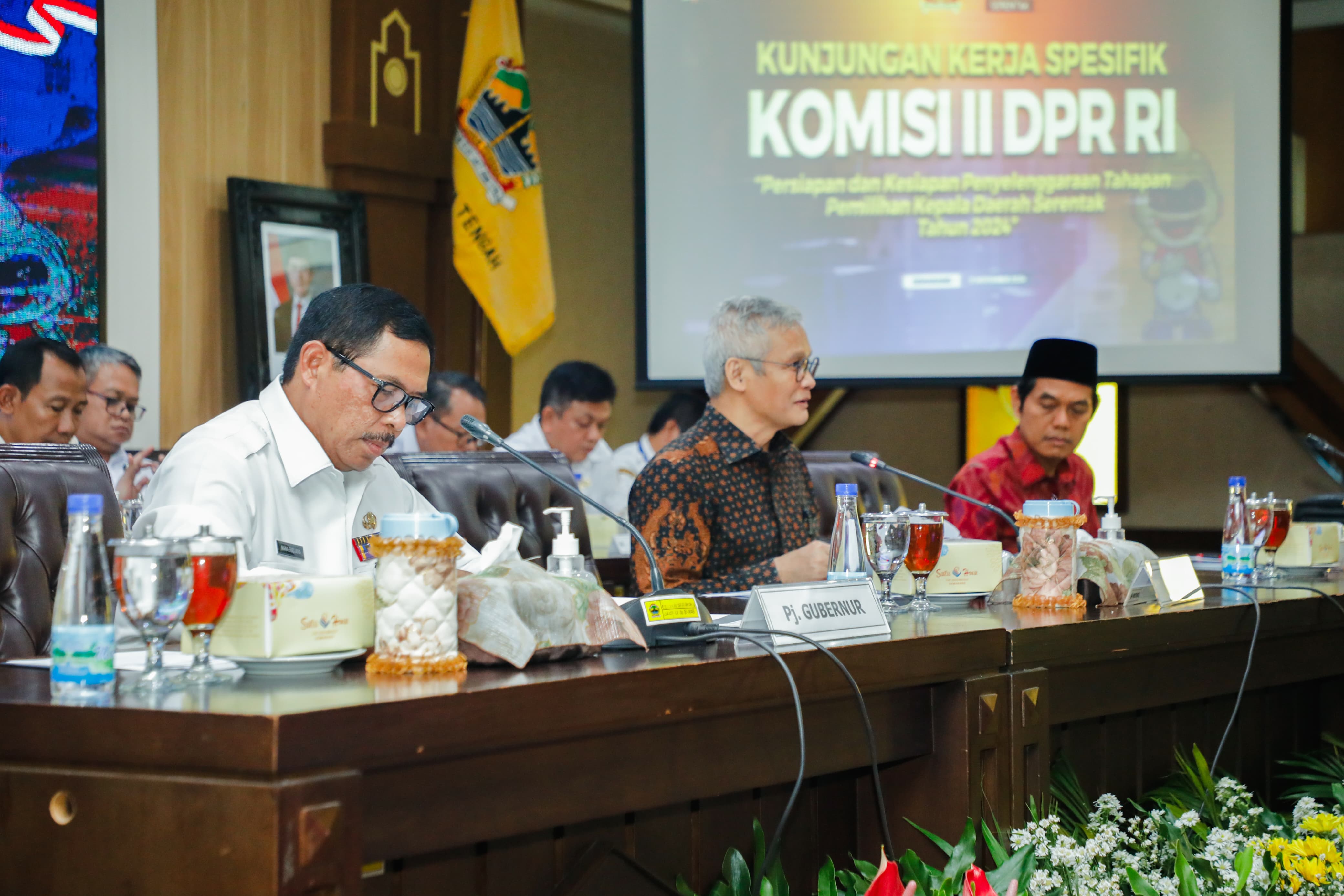 Pj Gubernur Jateng Pastikan Petugas Adhoc dalam Pilkada Terdaftar BPJS Ketenagakerjaan