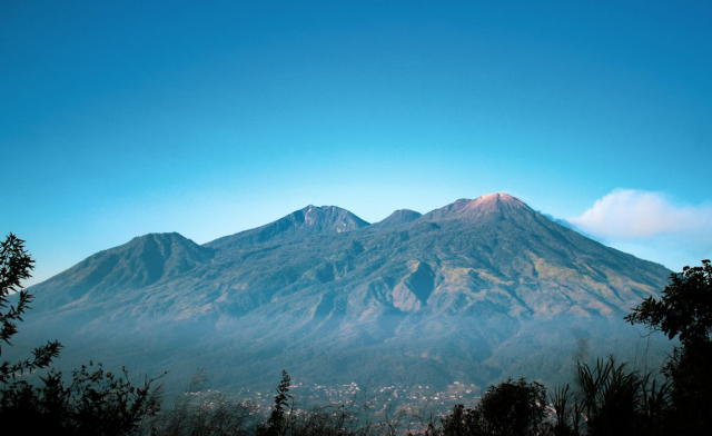 4 Mitos Gunung Arjuno yang Sakral! Melanggar Bisa Kesurupan!