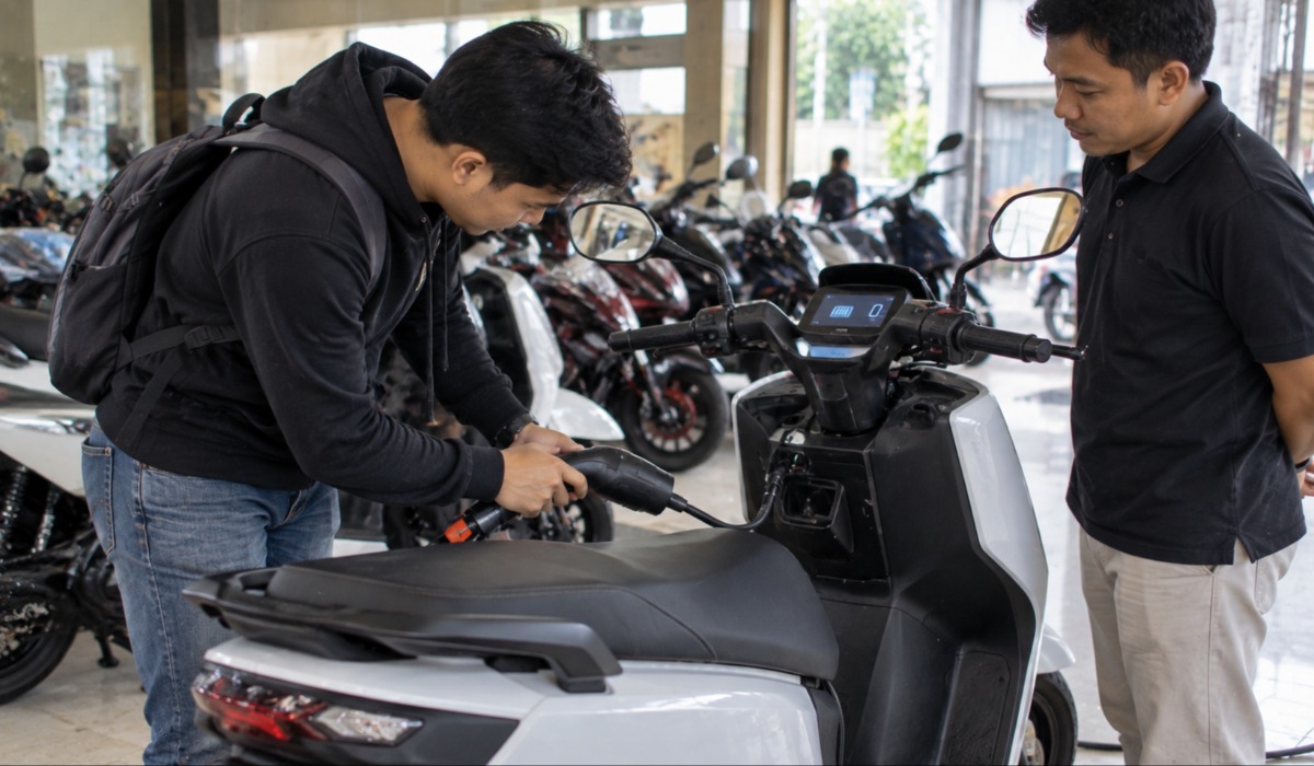 Motor Listrik Bekas 2026, Mengapa Kondisi Charger Bisa Sepenting Baterai?