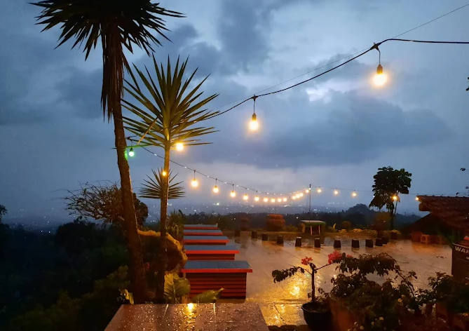 Bukit Moko Bandung, Spot Sunrise yang Jarang Diketahui Wisatawan di Jawa Barat