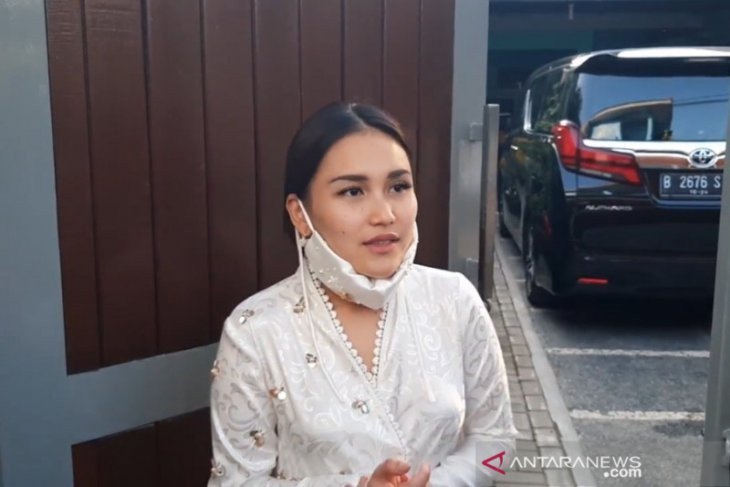 3 Pengunjung Karaoke Miliknya Tewas, Ayu Ting Ting Dilaporkan ke Polisi