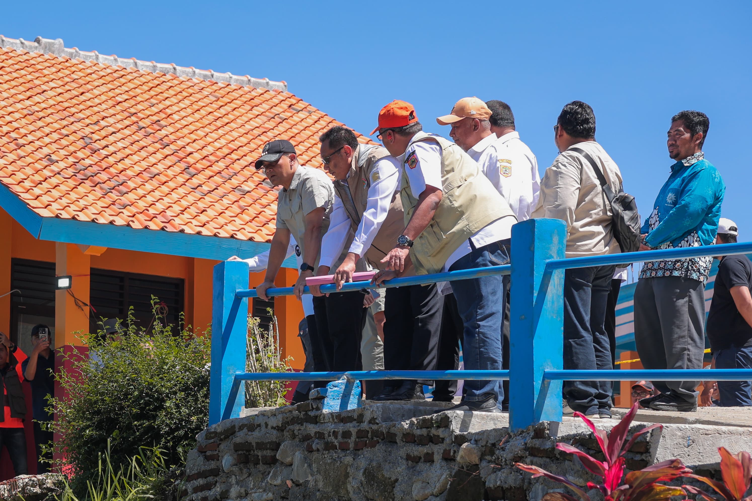 Tinjau Lokasi Longsor di Brebes, Gubernur Ahmad Luthfi Minta Penanganan Dipercepat