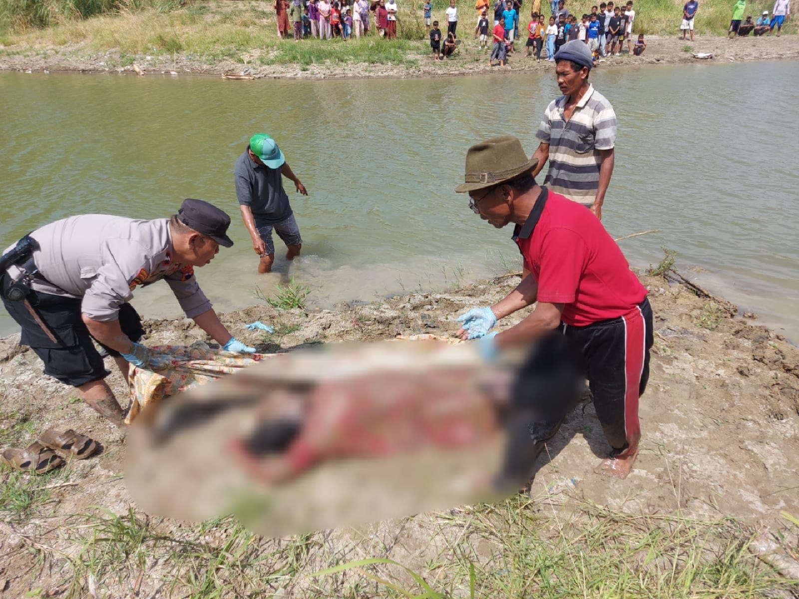 Mayat di Brebes Ditemukan Mengapung di Sungai Rambatan, Bikin Geger Warga Kedungbokor-Larangan