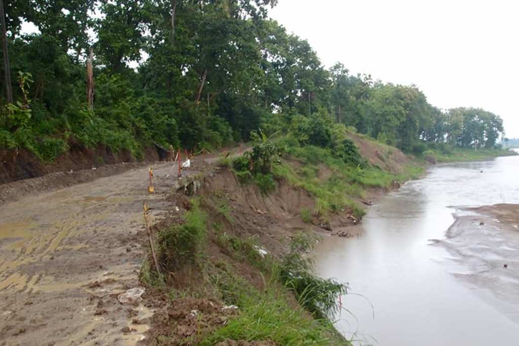 Aliran Sungai Pemali Kikis Urat Nadi Transportasi Ribuan Jiwa di Desa Kebandungan