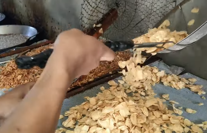 7 Oleh-oleh khas Brebes yang Tahan Lama dan Praktis untuk Perjalanan Jauh