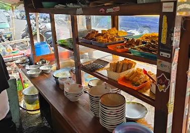 10 Tempat Sarapan Dekat Stasiun Jogja, Mulai Soto hingga Gudeg Legendaris