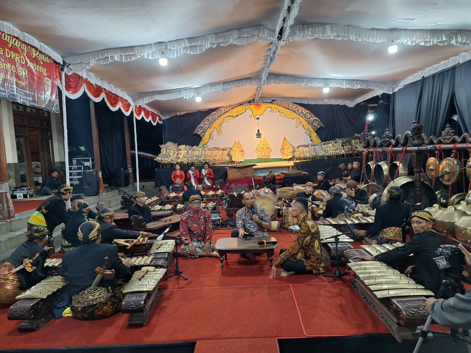 Ingin Pentaskan Lakon Wayang Kulit Berurutan, Ketua DPRD Jateng Sumanto: Banyak Petuahnya