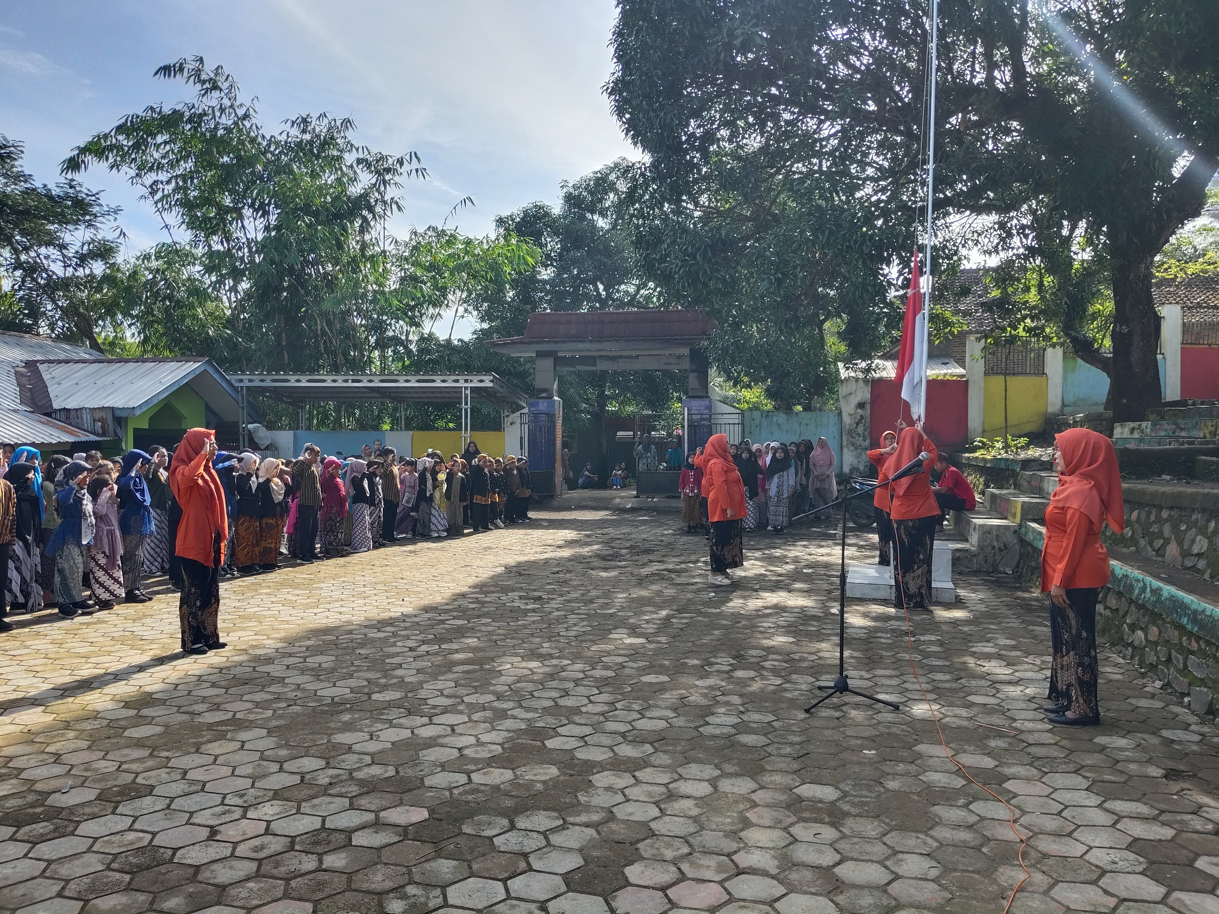 Meriah, Peringatan Hari Kartini SD Negeri 1 Simpur Pemalang Diwarnai Aneka Lomba