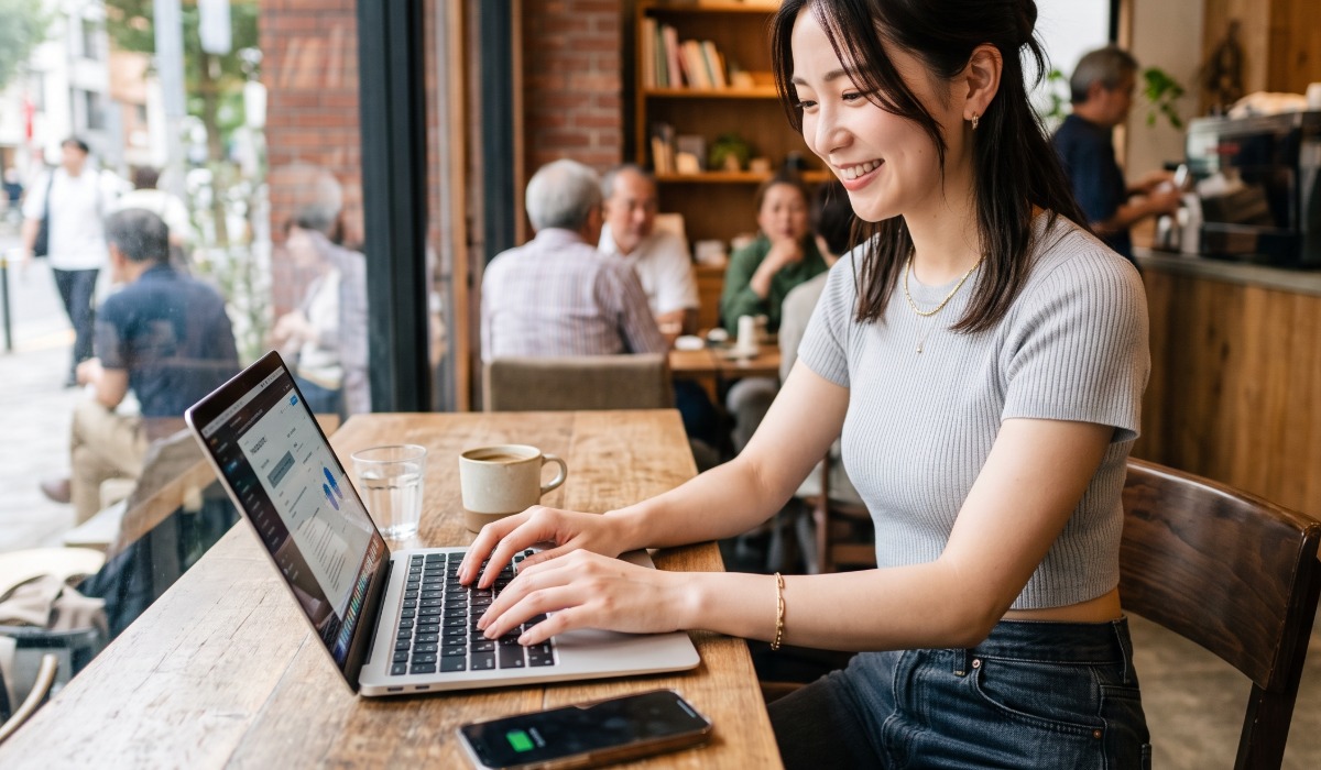 Daftar Laptop Ringan Baterai Awet Tahan 12 Jam: Pilihan Terbaik WFC & Mobile Worker