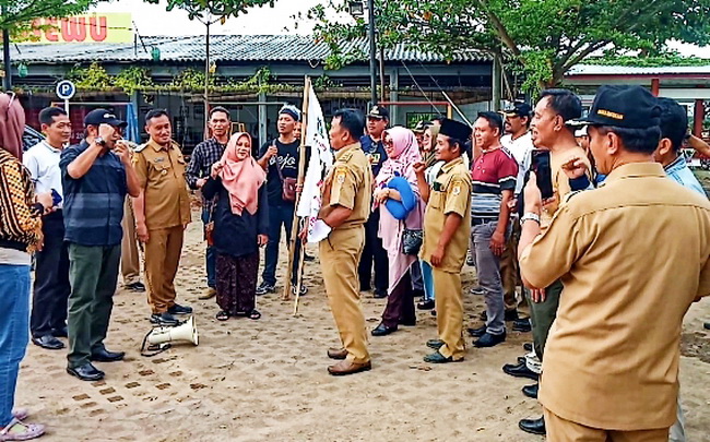 Nglurug ke Jakarta, Kades Se-Pemalang Demo di Senayan Tuntut Revisi UU Tentang Desa 