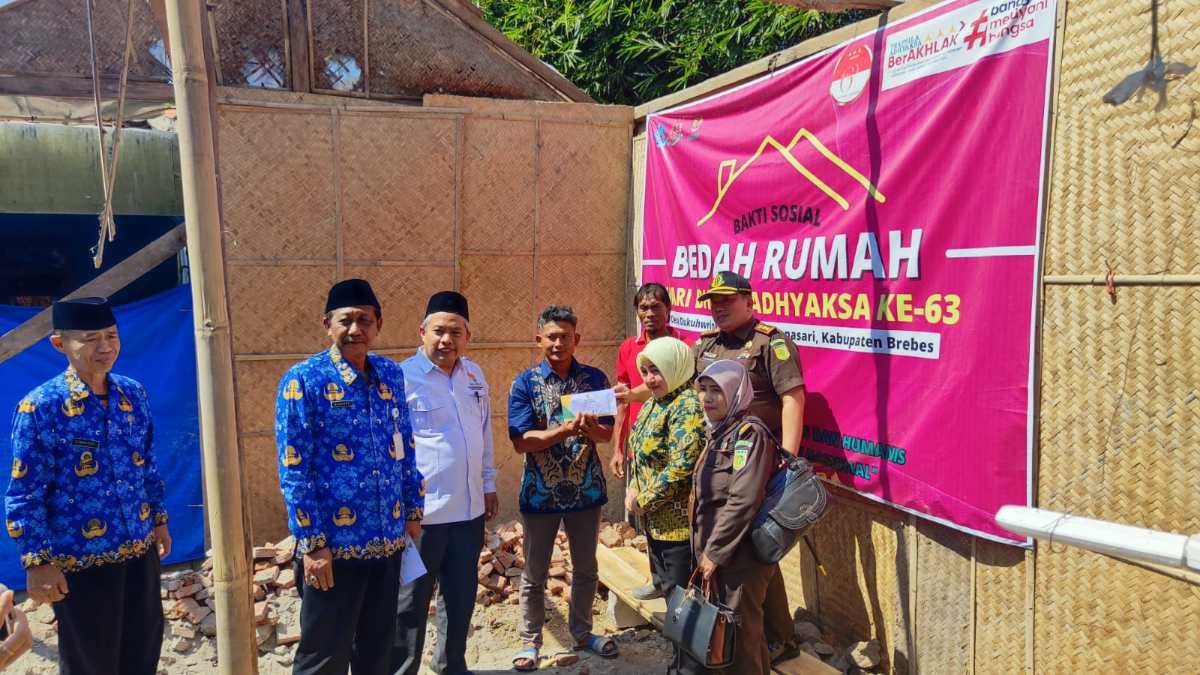 Dua RTLH di Brebes Terima Bantuan Bedah Rumah