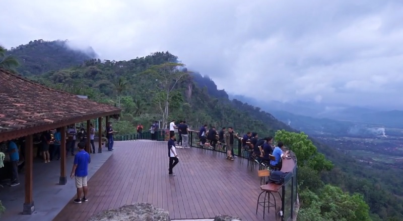 8 Tempat Makan Nuansa Unik di Magelang, dari Alam hingga Tradisional