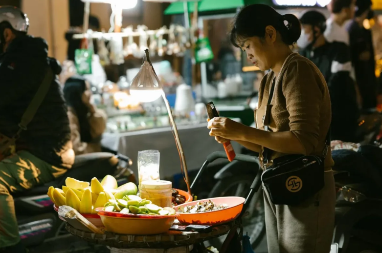 5 Rekomendasi Tempat Wisata Kuliner Malam di Semarang yang Sering Diserbu Wisatawan