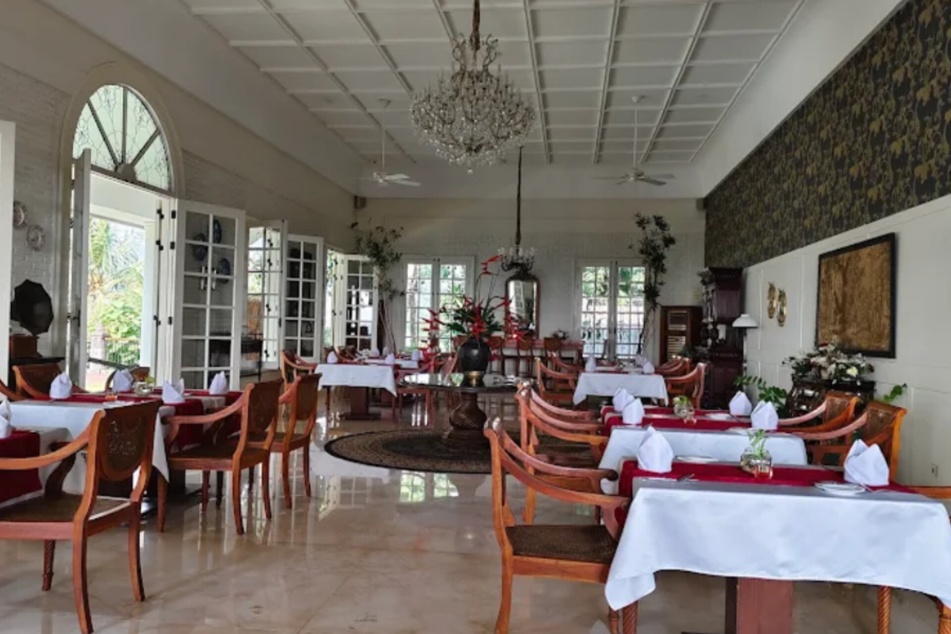 Kulineran Dekat Candi Borobudur! Inilah 5 Tempat Makan Populer di Magelang yang Bikin Ketagihan