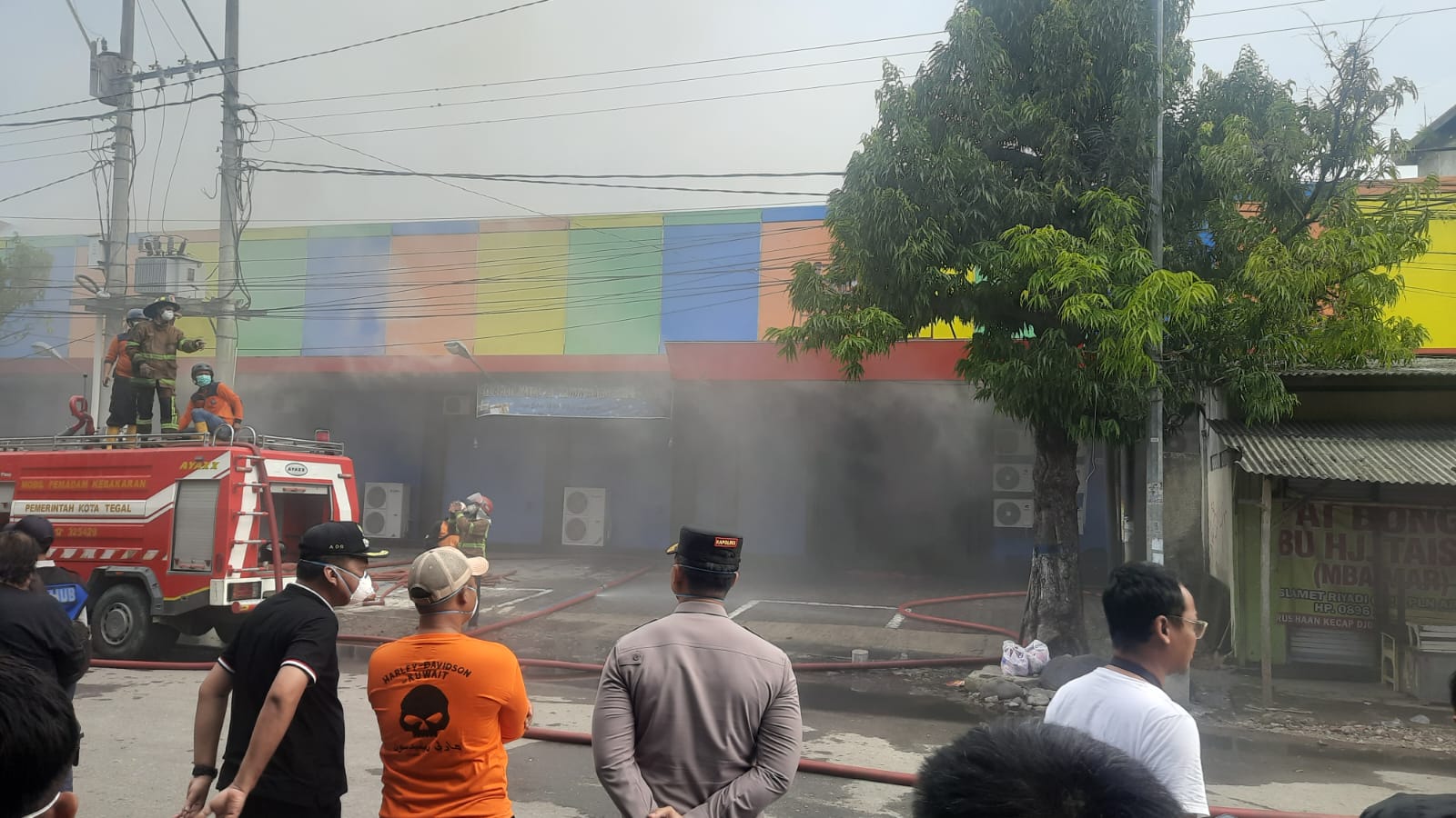 BREAKING NEWS! Happy Song, Tempat Karaoke di Tegal Terbakar 