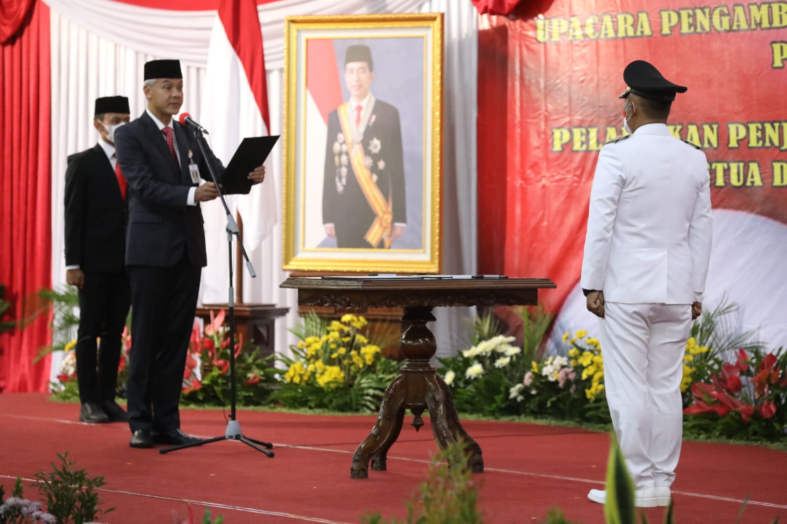 Lantik Penjabat Bupati Pati, Ganjar Tak Bosan Ingatkan Integritas dan Antikorupsi 