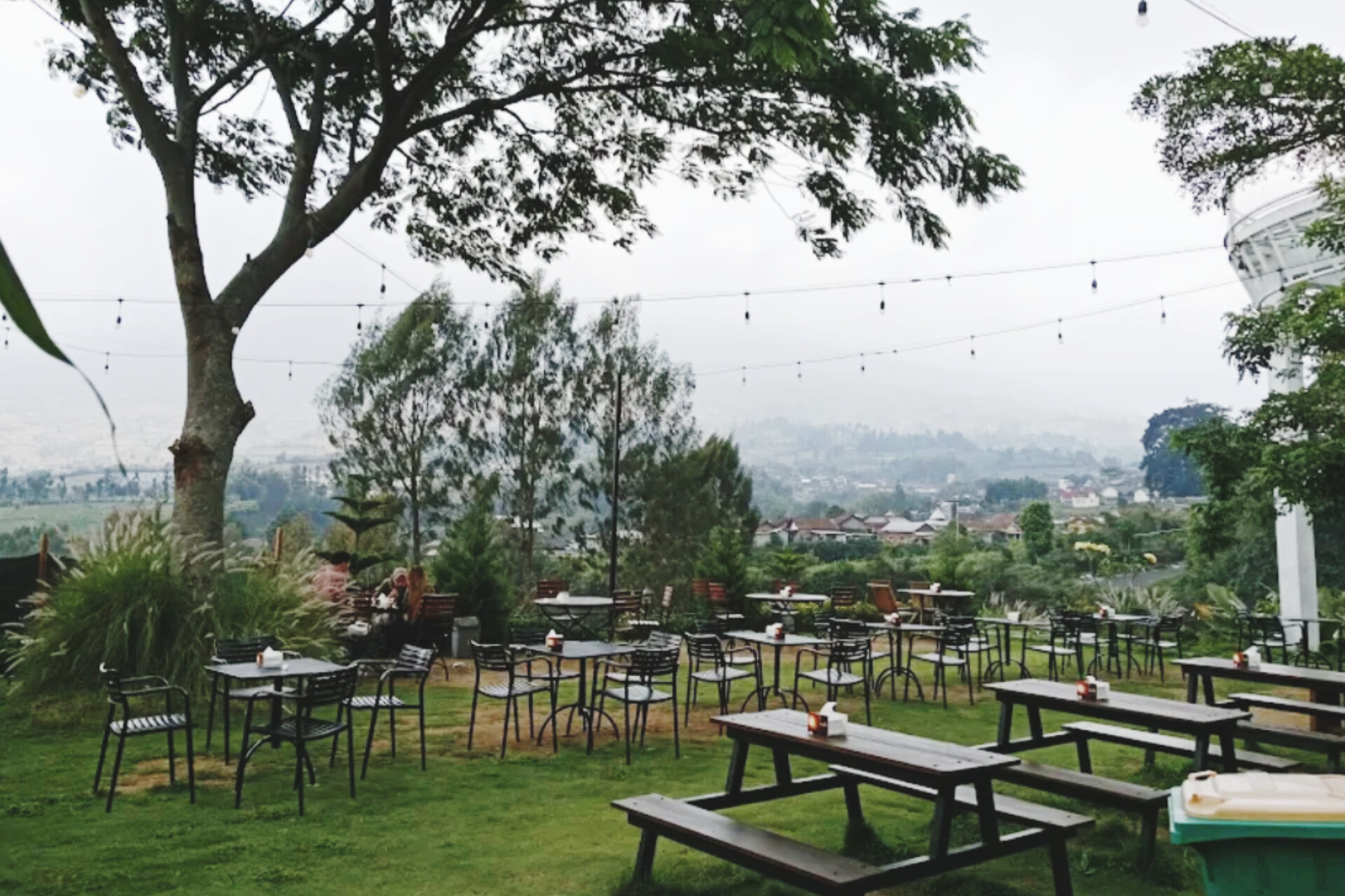 Kuliner Sekaligus Healing! Ini 3 Tempat Makan View Bagus di Temanggung yang Instagramable