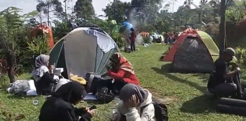 5 Spot Kemah di Bumijawa Tegal yang Lagi Viral di Kalangan Traveler, Serasa Camping di Atas Awan
