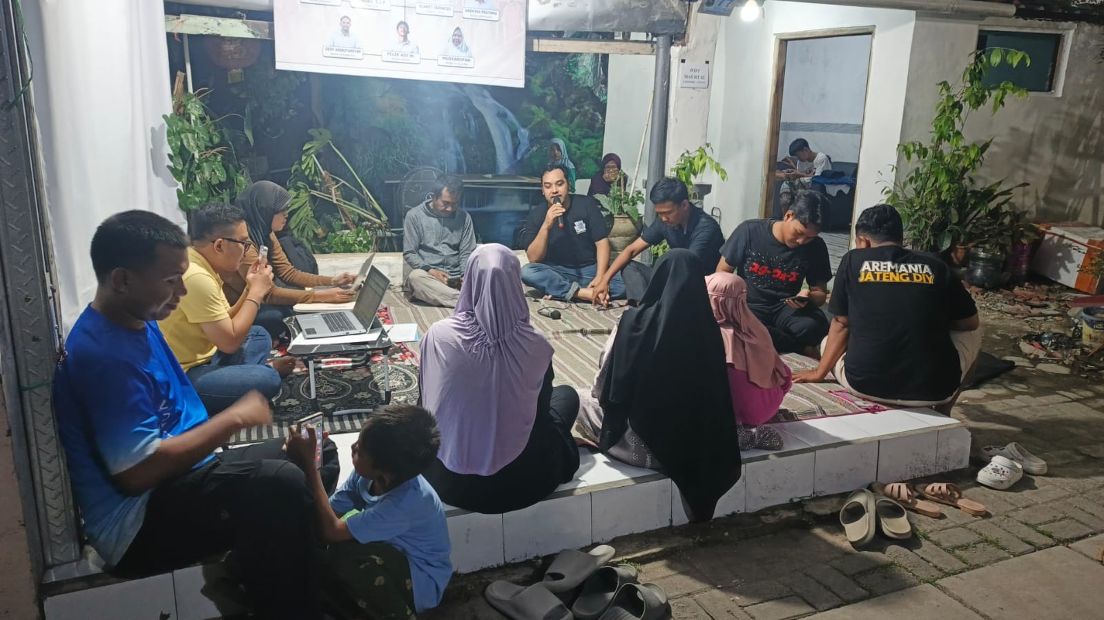 Percepat Digitalisasi Adminduk di Kota Tegal, Petugas Jemput Bola Hingga Malam Hari