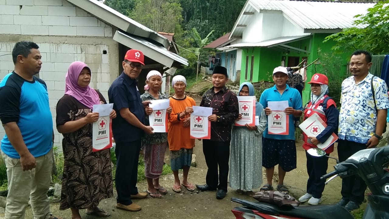 10 Rumah di Tegal Rusak Akibat Tanah Bergerak, PMI Gelontorkan Bantuan