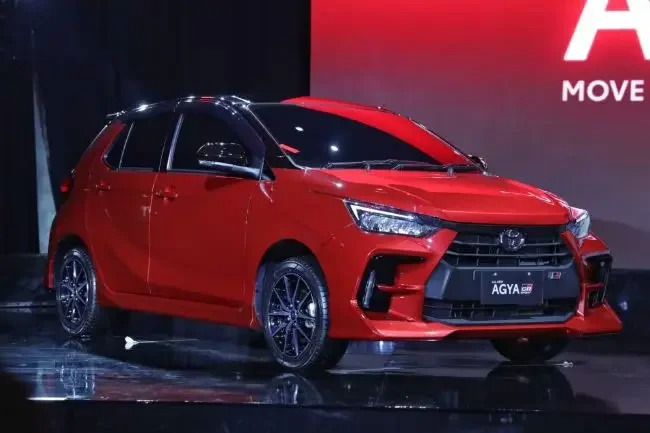 Toyota Agya 2023 Terbaru Punya 7 Pilihan dengan Harga Termurah 167 Jutaan, Gaji UMR Jakarta Bisa Kredit Kok!