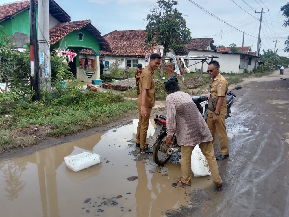 884.885 KM Jalan di Kabupaten Brebes Rusak, Anggaran Perbaikan Rp157 Miliar Lebih 