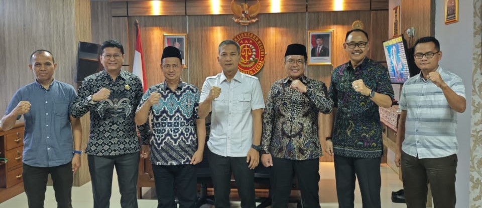 Jalin Sinergitas, Pimpinan DPRD Sambangi Kejaksaan dan Kodim Tegal  