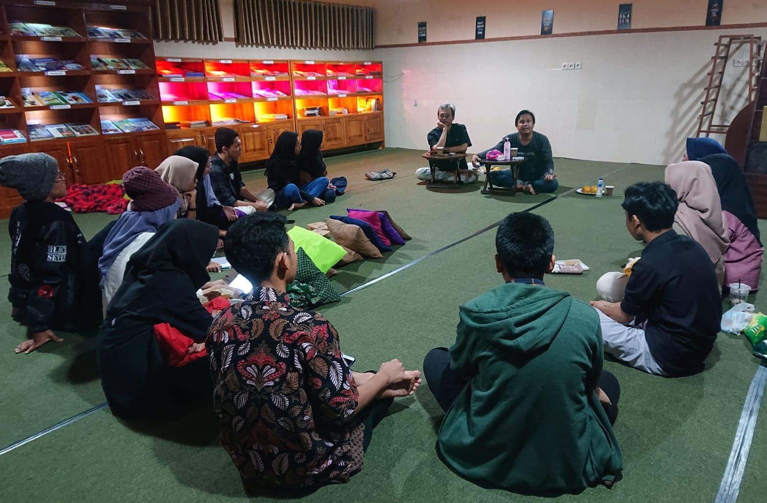 Latih Anggota Diskusi hingga Menulis, Klub Baca Damar SMAN 1 Brebes Komitmen Cetak Generasi Penerus
