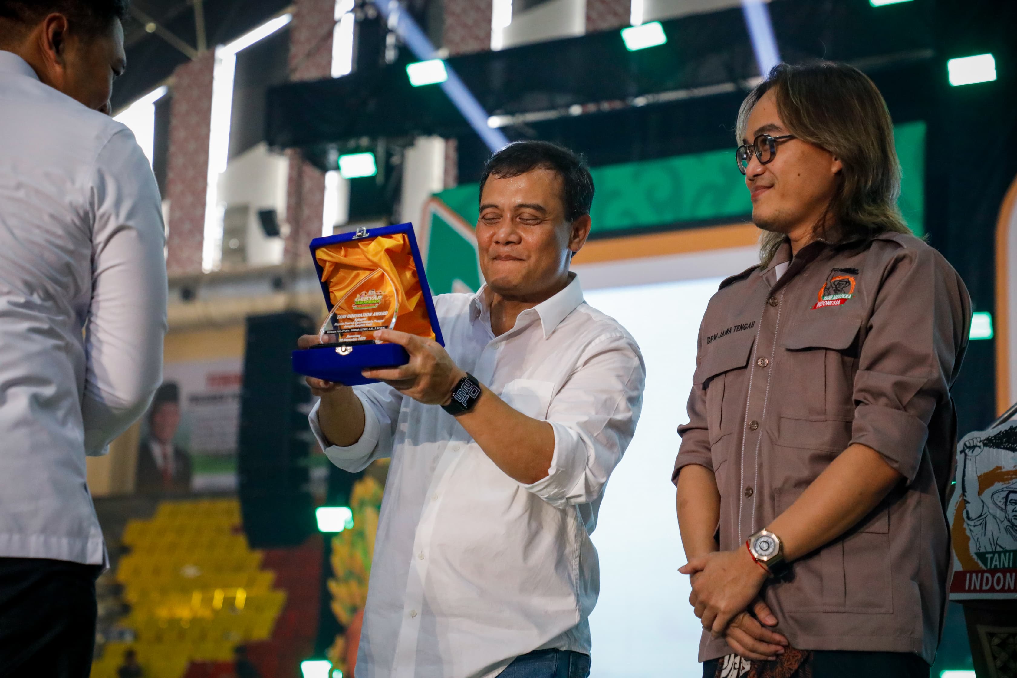 Gubernur Jateng Ahmad Luthfi Dinobatkan Sebagai Kepala Daerah Swasembada Pangan