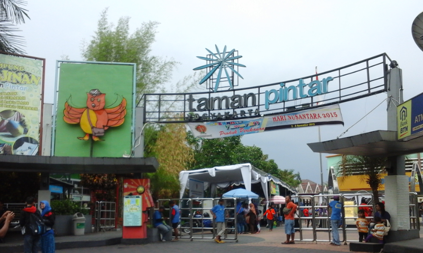 6 Wisata Edukasi Anak di Jawa Tengah dan DIY, dari Candi hingga Safari