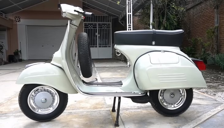 Spesifikasi dan Harga Vespa Sprint Tahun 1977, Skutik Legendaris yang Jadi Incaran Para Kolektor