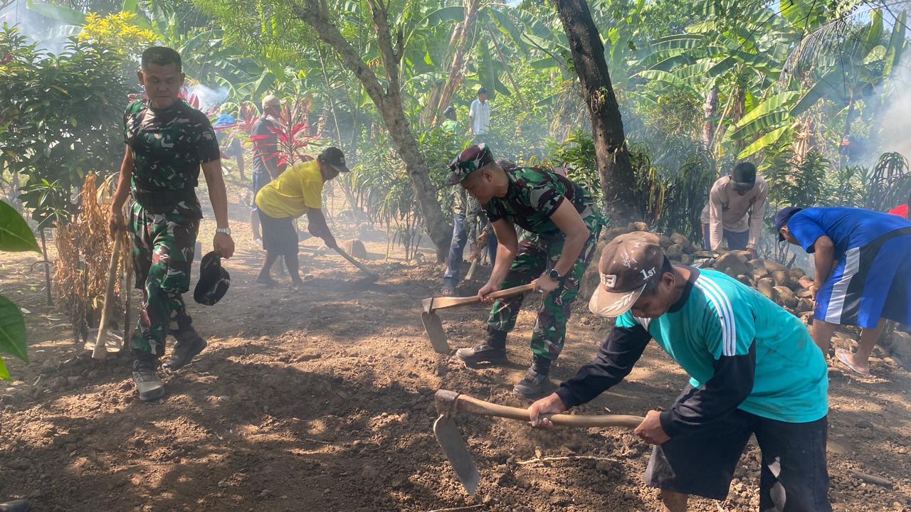 OJT di Brigif, Siswa Diklapa Infanteri TA 2024 Karya Bakti di 2 TPU di Kabupaten Tegal 