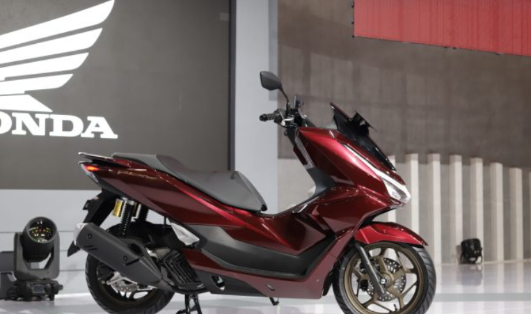 Kelebihan Handlebar Baru di Honda PCX 160 Terbaru, Mirip yang Ada Forza Tapi Lebih Praktis