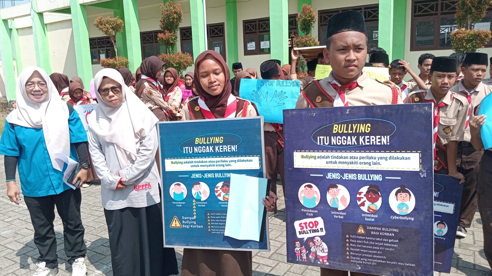 Kampanye Anti Bullying, Ratusan Pelajar SMP di Kabupaten Tegal Deklarasi Teman Jaga Teman  