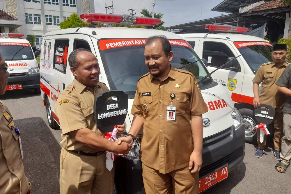 Program Satu Desa Satu Ambulans: 16 Desa di Pemalang Dapat Bantuan Mobil Ambulans 