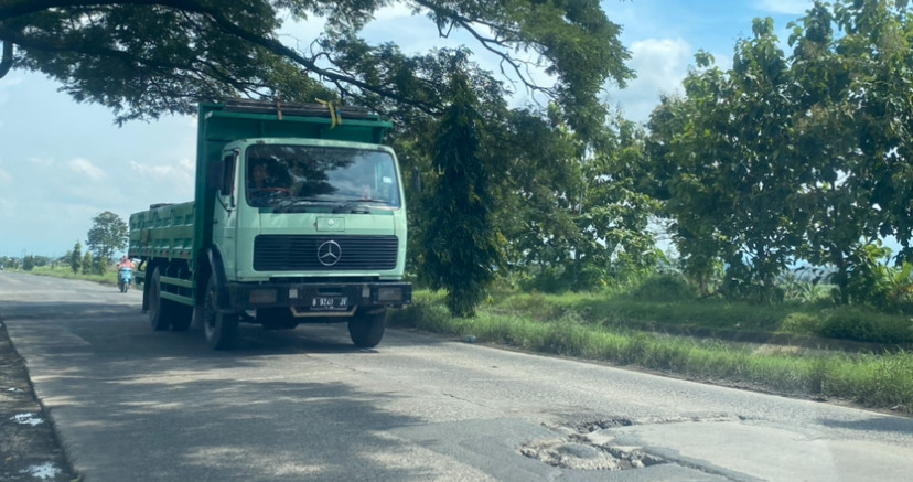 Waspada! Kondisi Jalur Mudik di Brebes Banyak yang Berlubang